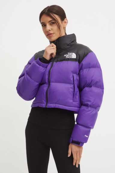 Naslov: Hodanje po Oblacima: Moje Iskustvo s The North Face Opremom u Hrvatskoj